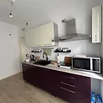 לינה וארוחת בוקר La Reggia ברגמו