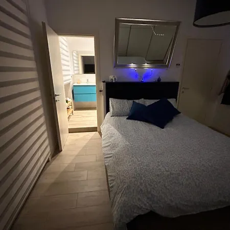 La Reggia לינה וארוחת בוקר
